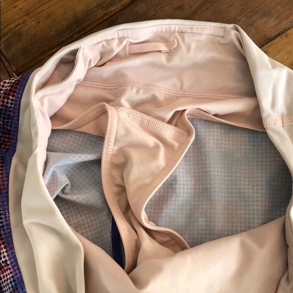 Lululemon athletica speed shorts 10 - Picture 6 of 8